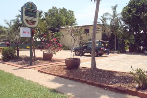City Gardens Apartments - Accommodation Guide 2