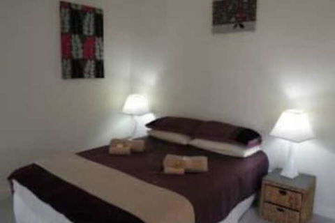 Chalets On Woodlands - Accommodation Guide 4