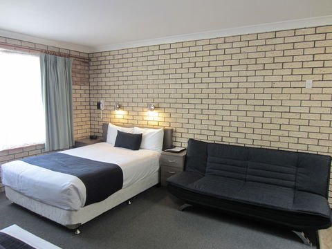 Cowra Crest Motel - Accommodation Asia 2