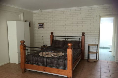 Warrumbungles Mountain Motel - Accommodation Asia 6