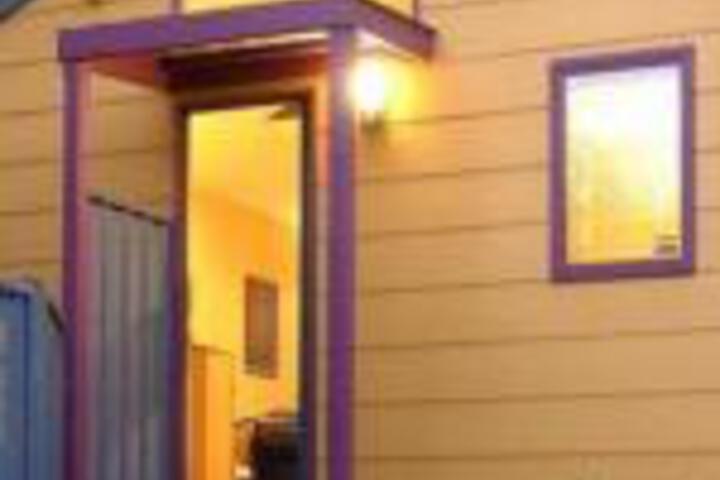 Giralang ACT Accommodation Asia