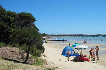 Bayside Vacations - Accommodation Guide 0