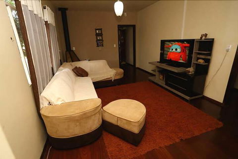 Lakeview 3 Bedroom House - Accommodation Guide 0