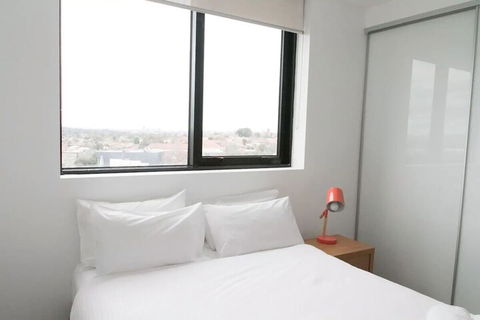 Modern 2 Bedroom Apartment In Melbournes Northcote - Accommodation Guide 5