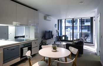Roomerang At Madison Tower 19 - Accommodation Asia 6