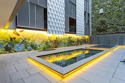 LAURENT Views Of MCG & Yarra River + Fed Square - Accommodation China 1