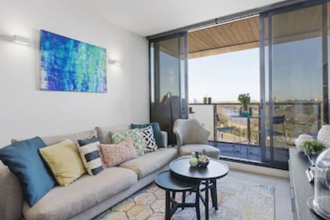 LAURENT Views Of MCG & Yarra River + Fed Square - Accommodation China 0