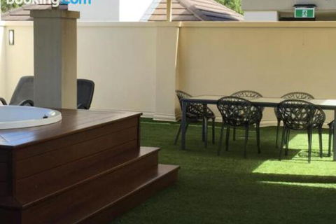Private One Bedroom Sea Temple Penthouse Apartment 422 - Accommodation Asia 5