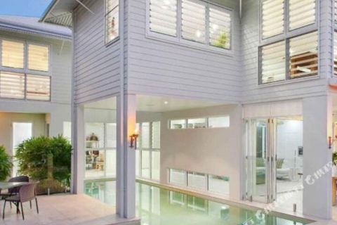 18 Seafarer - Accommodation Guide 0