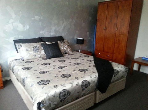 Collie Heights Motel Apartments - Accommodation Asia 0