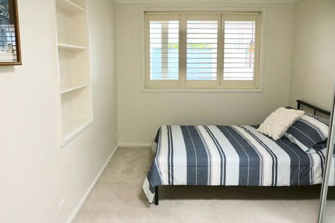 3 Bedroom Home Near Manly Beach - Accommodation Guide 5