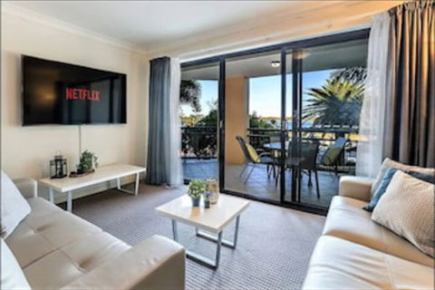 Gold Coast Apartment At Sandcastles On Broadwater - Accommodation China 0