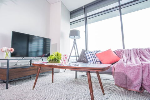 Stunning View Apartment - Accommodation Guide 5