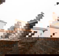 Discover The Rocks - Heritage House - Accommodation Guide