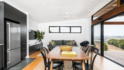 Your Luxury Escape - Carinya Cottages 4 - Accommodation Guide 5