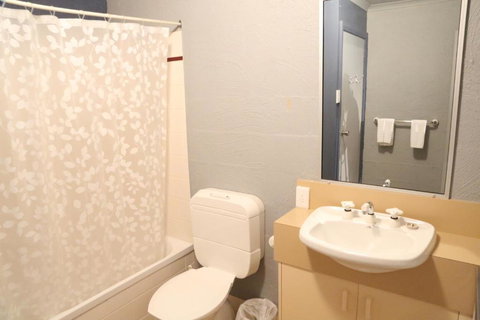 Parkwood 03 - Accommodation Guide 1