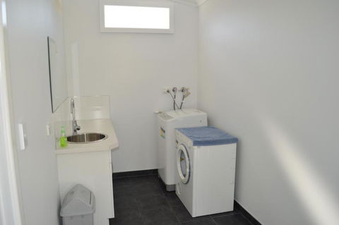 Wattle Grove Villa - Accommodation Guide 2