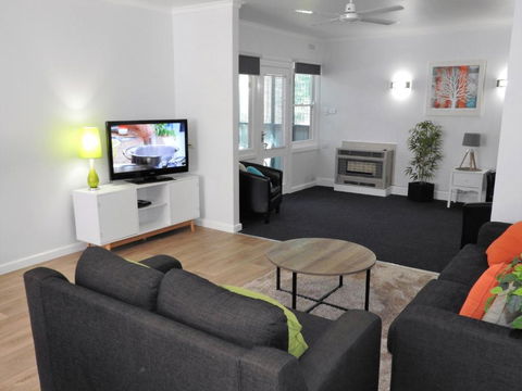 Wattle Grove Villa - Accommodation Guide 6