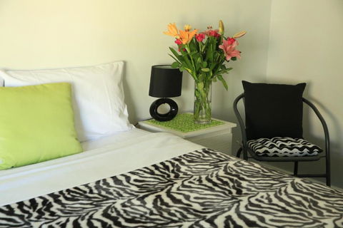 Wattle Grove Villa - Accommodation Guide 1