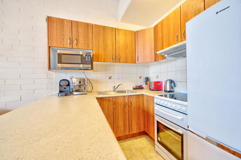 Snow Ski Apartments 16 - Accommodation Guide 3