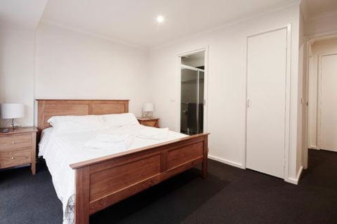 Elkhorn 12 - Accommodation Guide 3