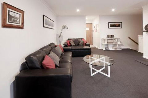 Elkhorn 12 - Accommodation Guide 4