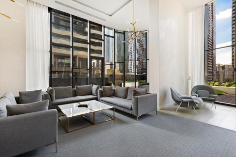 Luxuria Apartments EQ Tower - Accommodation Asia 3