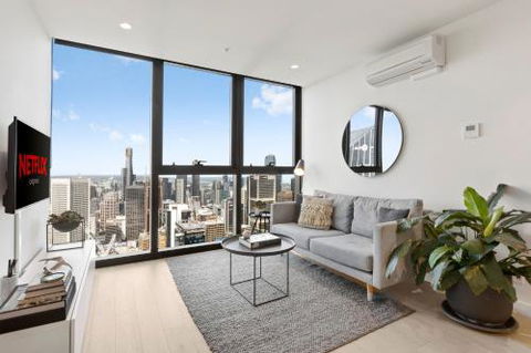 Luxuria Apartments EQ Tower - Accommodation Asia 1
