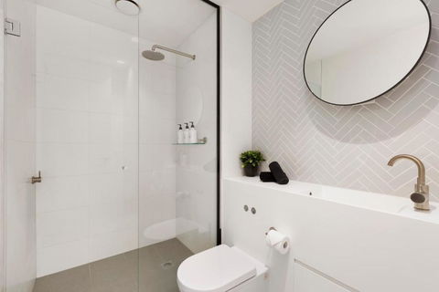 Luxuria Apartments EQ Tower - Accommodation Asia 4