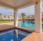 Breakers Block 1 unit 1 Pool in complex across the road from the beach - Accommodation Asia