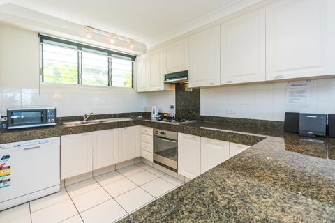 Lagoon 006 - Accommodation Guide 4