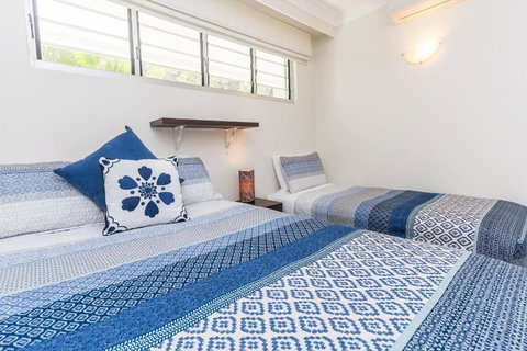 Lagoon 006 - Accommodation Guide 6