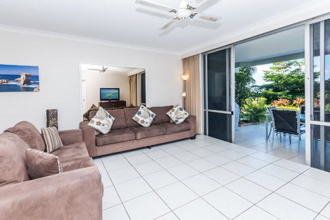 Lagoon 006 - Accommodation Guide 5