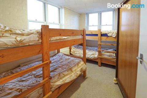 Beehive 9 - Accommodation Guide 4