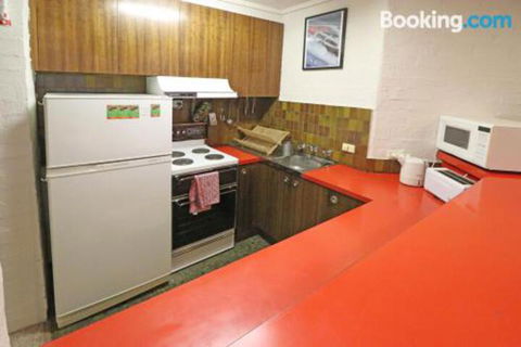 Beehive 9 - Accommodation Guide 3