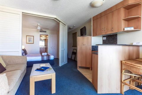 Beachfront Mooloolaba Apartment - Accommodation Asia 1