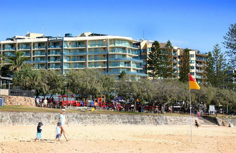 Beachfront Mooloolaba Apartment - Accommodation Asia 4