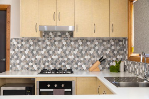 City Four Apartment - Accommodation Guide 3