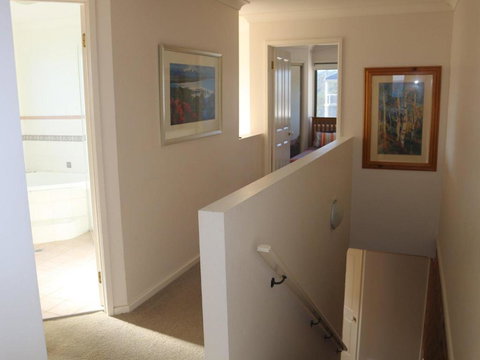 Ocean Views 4 Ocean Street Air Conditioned Luxury With Beautiful Ocean Views - Accommodation Guide 4