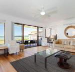 2 The Pelicans 53 Soldiers Point Road ground floor unit on the waterfront - Accommodation Asia