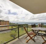 11 Promenade 8 Intrepid Close air conditioned unit with beautiful water views