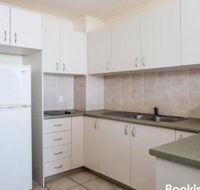 211 The Landmark 61B Dowling Street Resort Style holiday with pool games room  restaurant