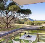 1 Intrepid 3 Intrepid Close Amazing views of Shoal Bay only 100m from the Beach