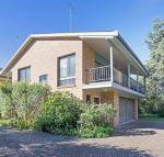 2 Plattens 15 Kurrawa Close great duplex so close to the water