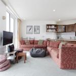 Beehive 14 - Accommodation Guide 0