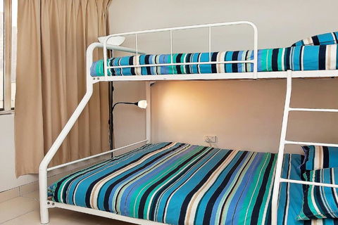 Monterey Lodge Unit 10 27 Warne Terrace. Kings Beach - Accommodation Asia 6