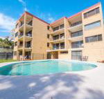 Golden Shores Unit 3 21 Landsborough Parade - Accommodation Asia