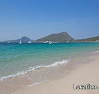 18 Shoal Bay Beach Apartments fantastic air conditioned unit with a pool  lift