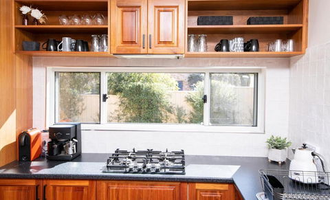 Roselawn Entertainer Large & Luxurious Sleeps 12 - Accommodation Asia 5