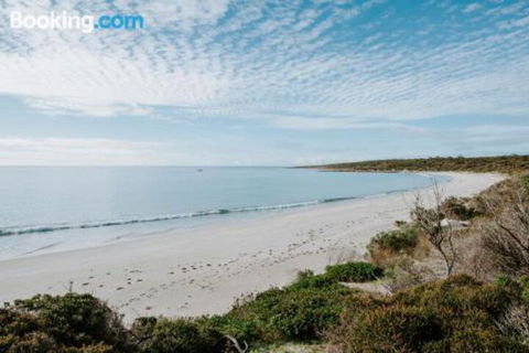 Glamping At September Beach Lincoln National Park - Accommodation Asia 2